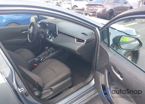 2020 Toyota Corolla Le z USA, uszkodzony, nr VIN 5YFEPRAE5LP102386